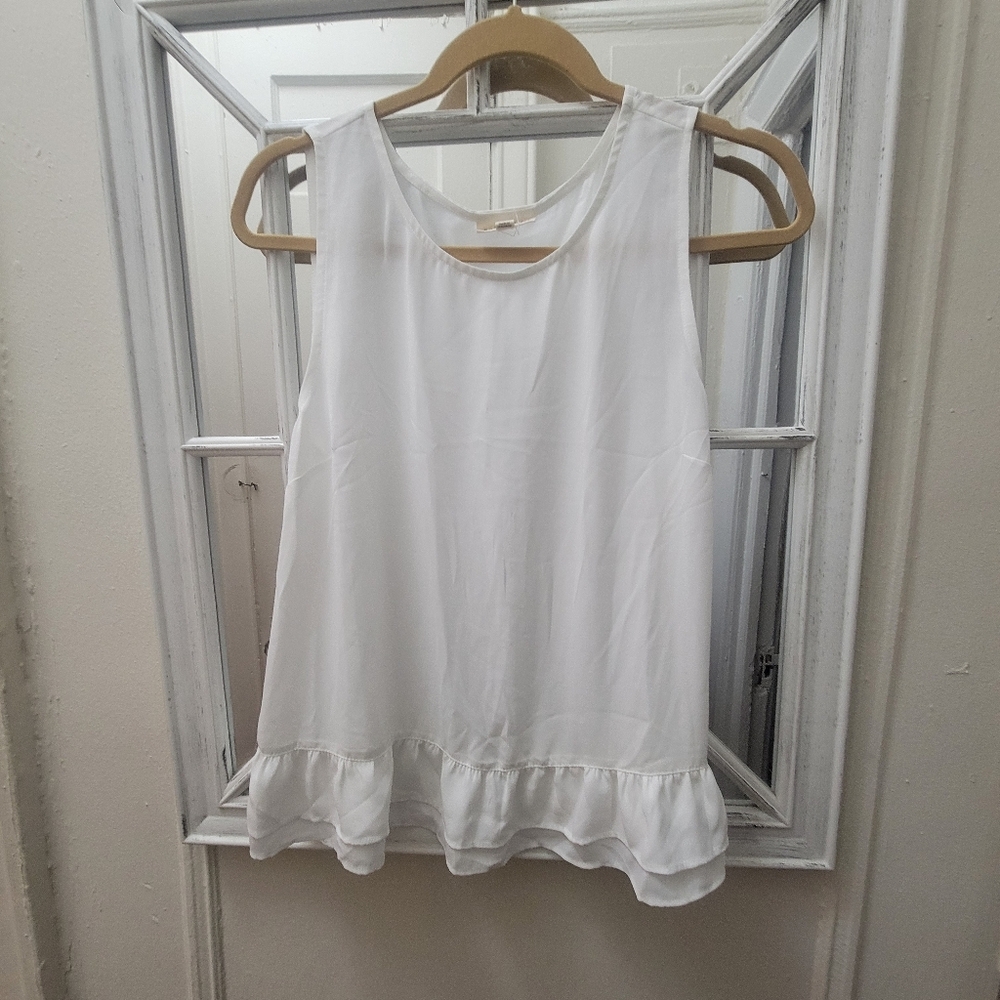 Maison Jules Ruffle Hem Top EUC L Coastal Cottagecore Minimalist‎